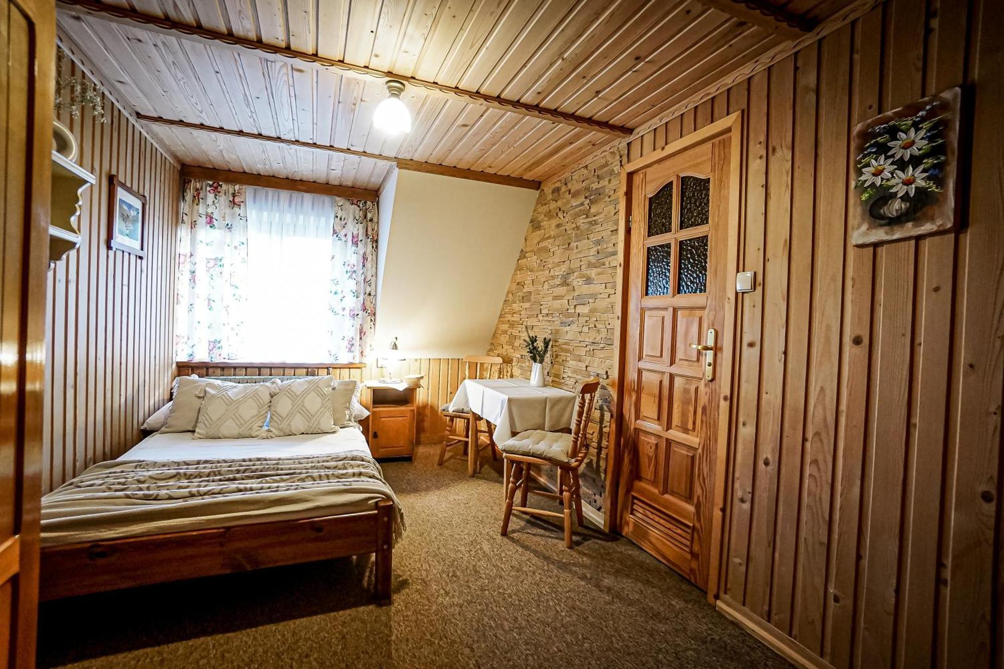 Apartment Goscinne U Chycow *